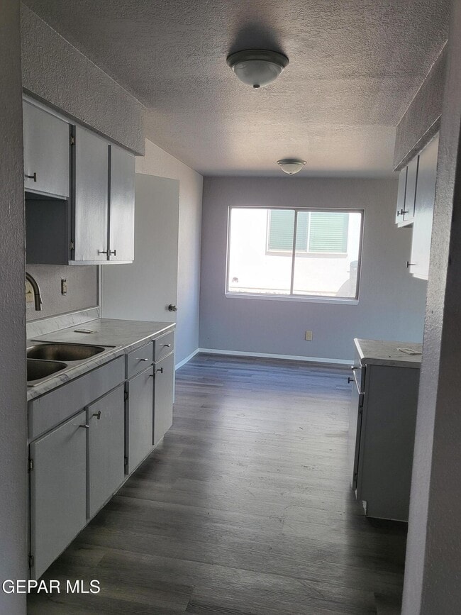 Building Photo - 3012 Roy Pace Dr