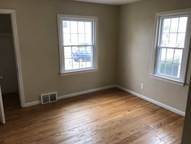 Building Photo - 18308 Edinboro Ave