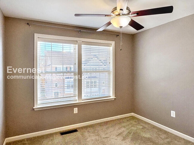 Building Photo - 8134 Villaggio Dr