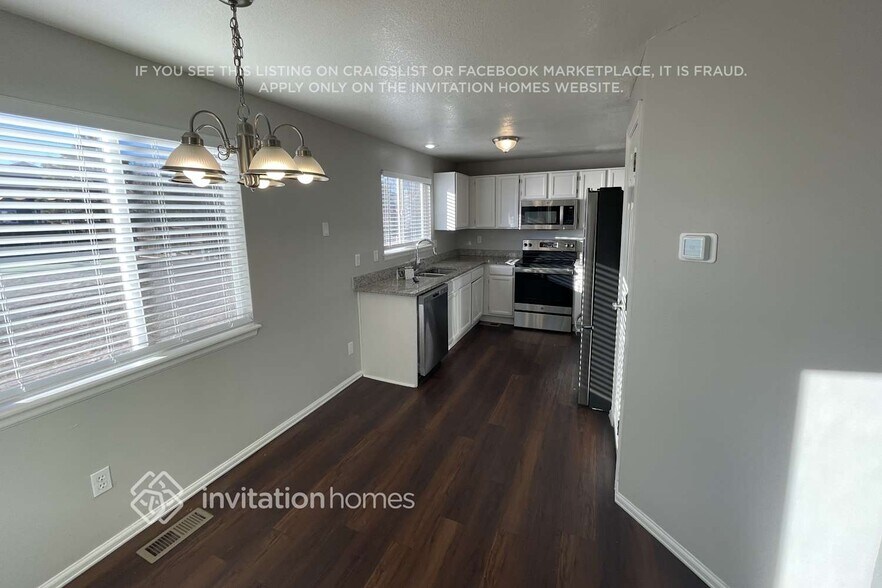 Building Photo - 11001 Benton St