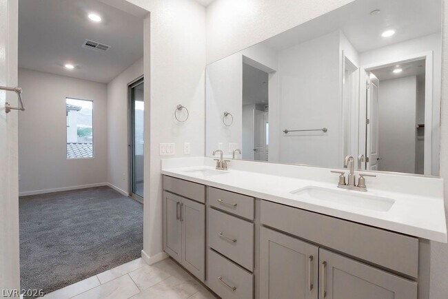 Building Photo - 11620 Desert Hollow Avenue