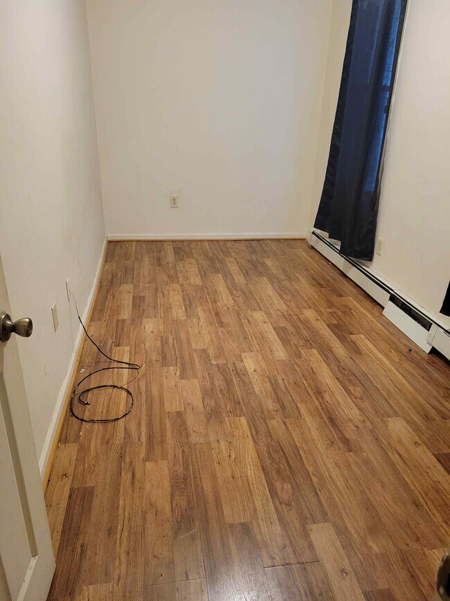 3rd Bedroom - 117 Ridgewood Ave