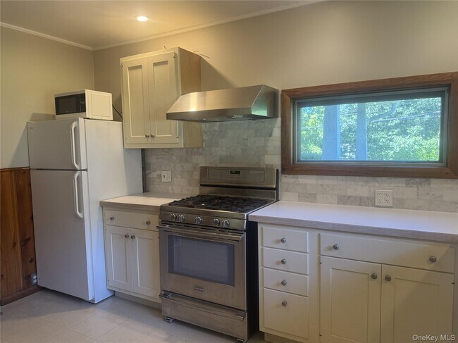 Building Photo - 31 Upper Depew Ave