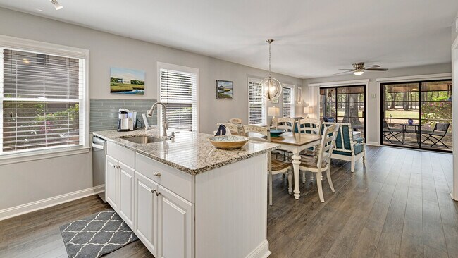 Building Photo - 366 Masters Dr