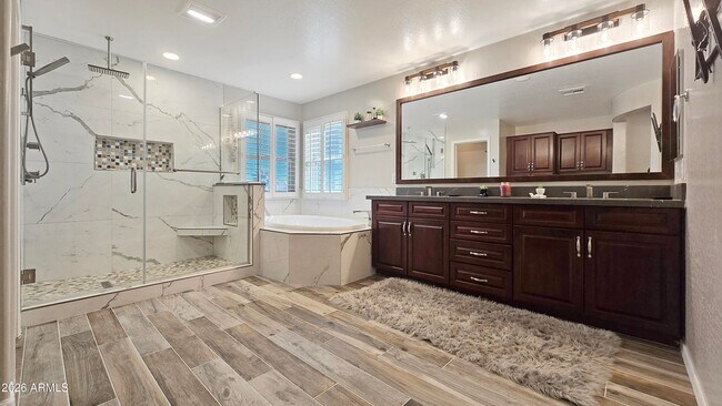 Building Photo - 29411 W Weldon Ave