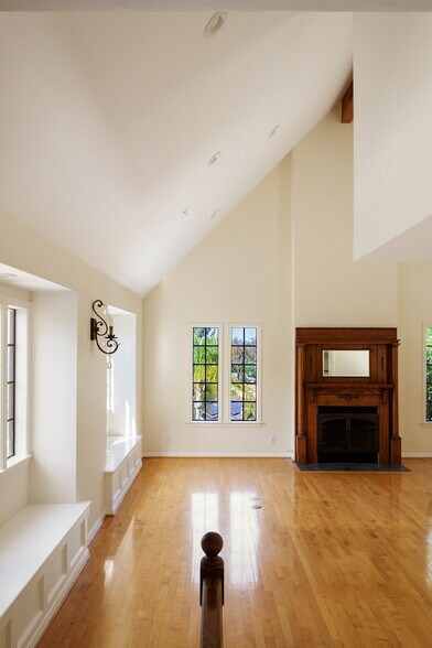 Building Photo - 5237 San Feliciano Dr