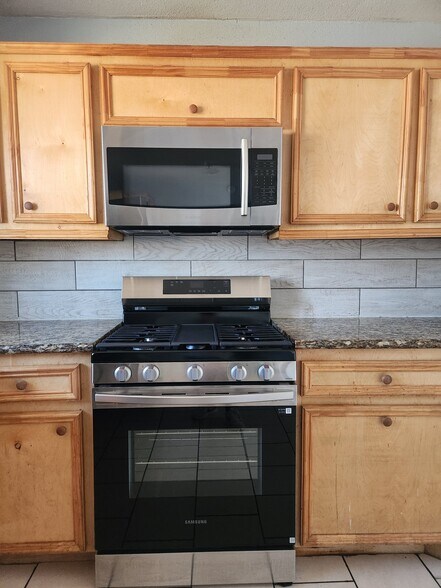 Building Photo - 5503 Bertellis Ln