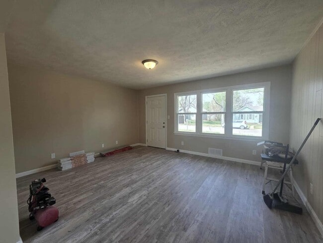 Building Photo - Newly Remodeled Home for Rent!