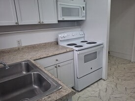 Building Photo - 28 Western Ave