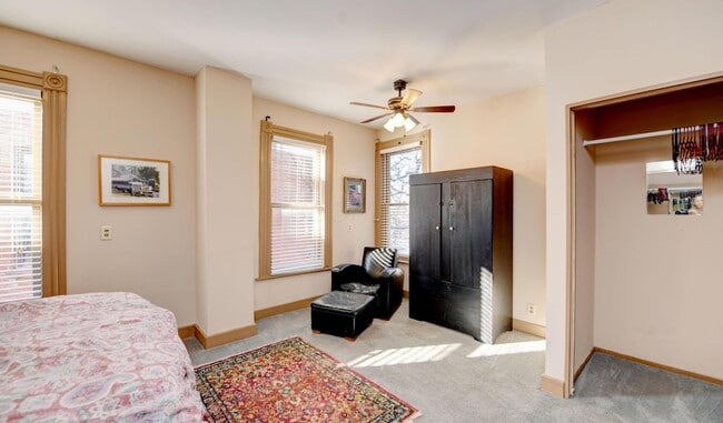 Building Photo - 705 Bryden Rd