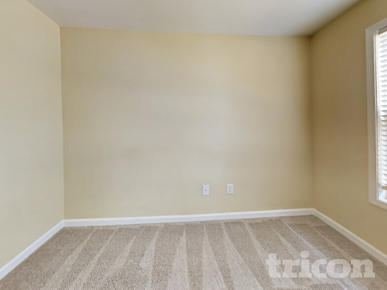 Building Photo - 276 Hawken Trail