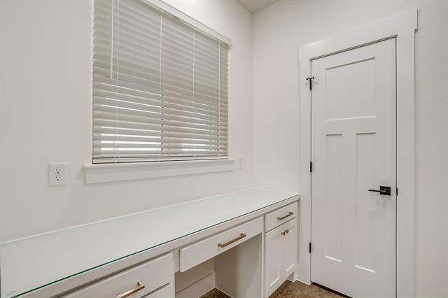 Building Photo - 100 Cardinal Wds