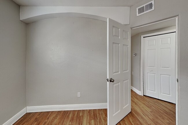 Building Photo - 313 S Lawsona Blvd