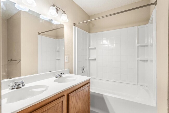 Building Photo - 3516 Clydesdale Dr