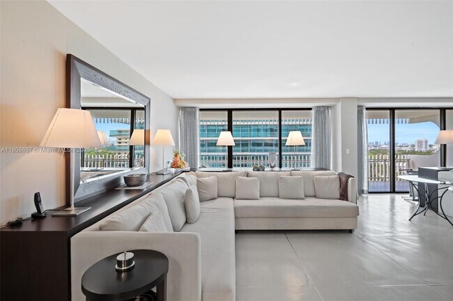 Building Photo - 10205 Collins Ave