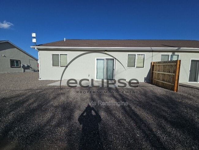 Building Photo - 507 Crestone Ave
