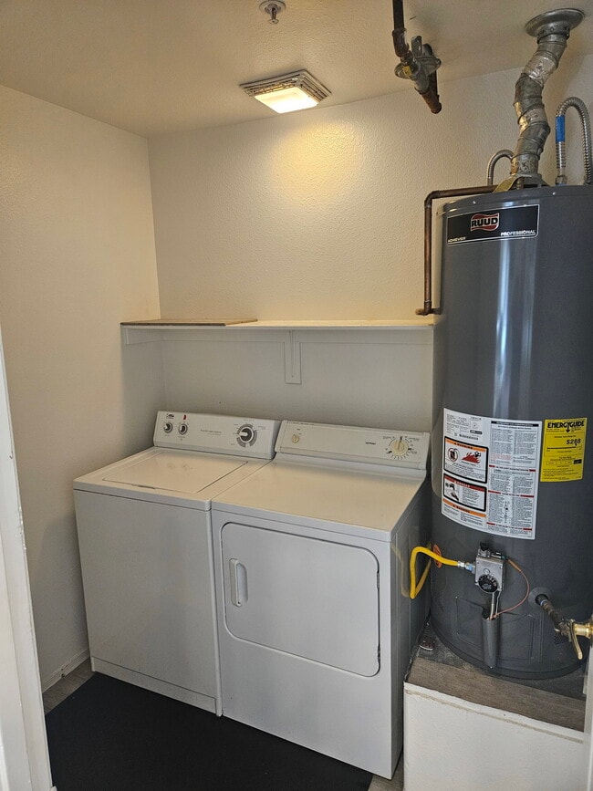 Building Photo - 7520 E Earll Dr