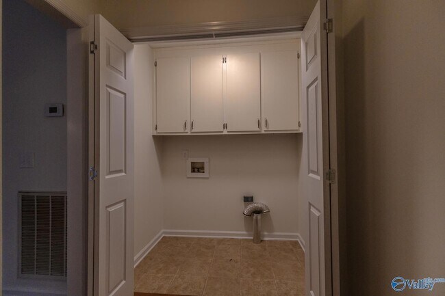 Building Photo - 111 Cepha Dr