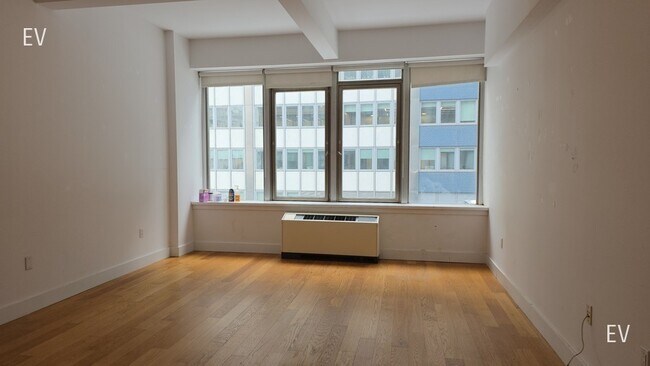 Building Photo - 50 Murray St