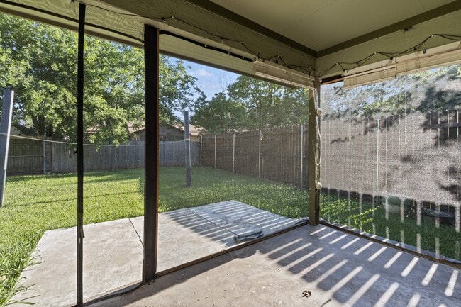 Building Photo - 404 Cavendish Dr