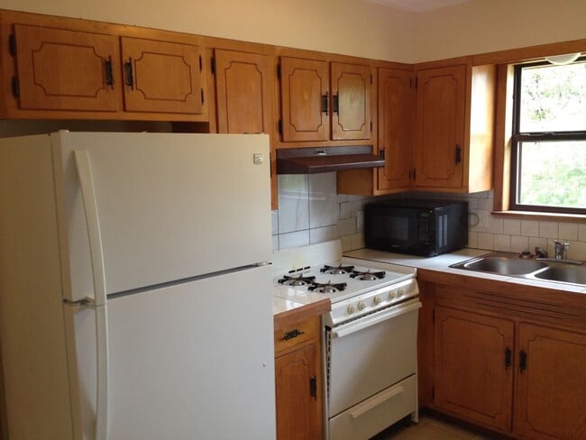 Building Photo - 719 MLK Jr Circle