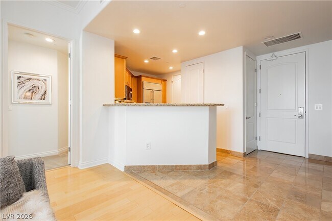 Building Photo - 2220 Village Walk Dr
