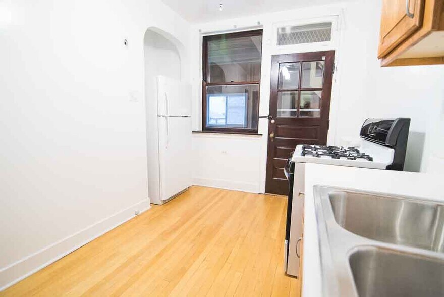 Building Photo - 4048 W Patterson Ave