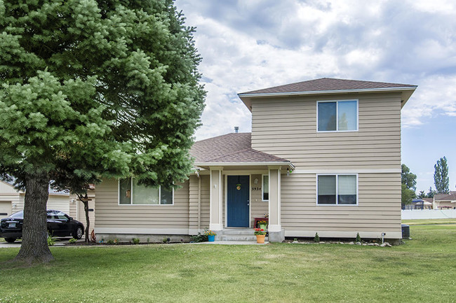 Primary Photo - Fairchild AFB Homes