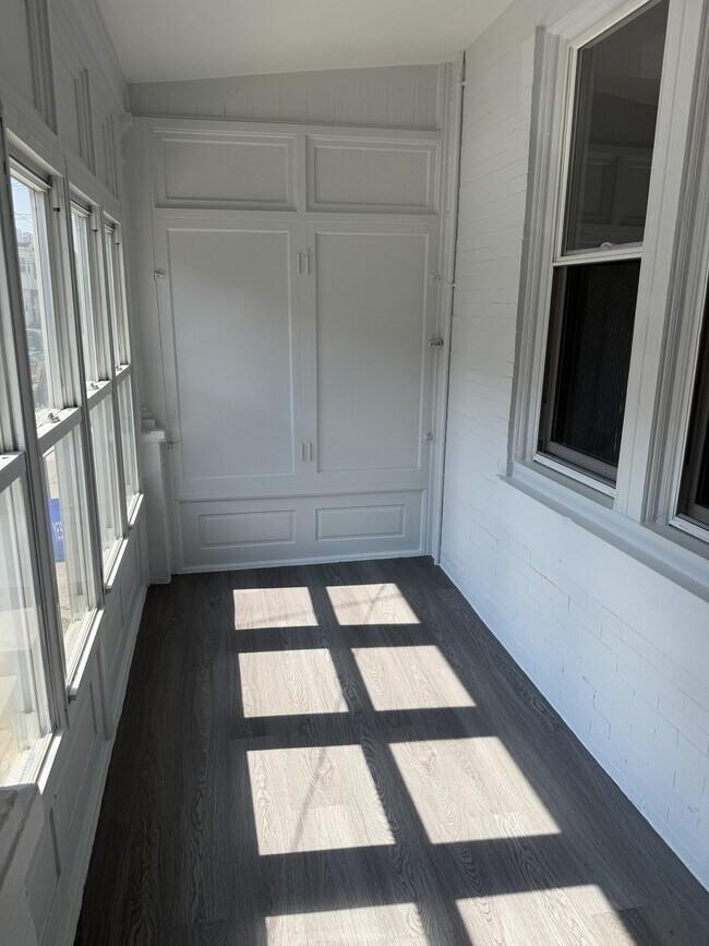 Building Photo - 1336 S 29th St
