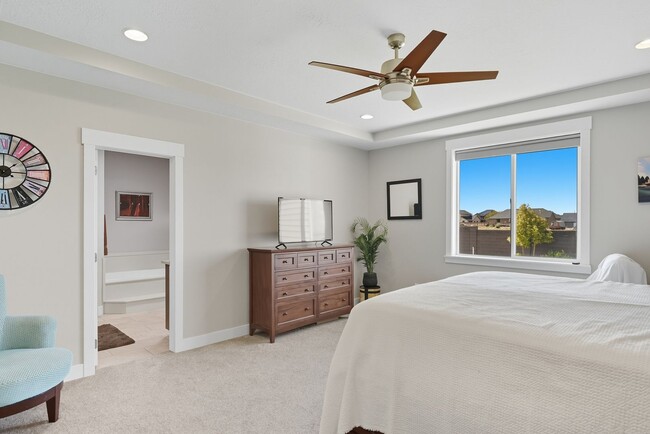 Building Photo - 6 bed; 3 bath single family home in Enoch