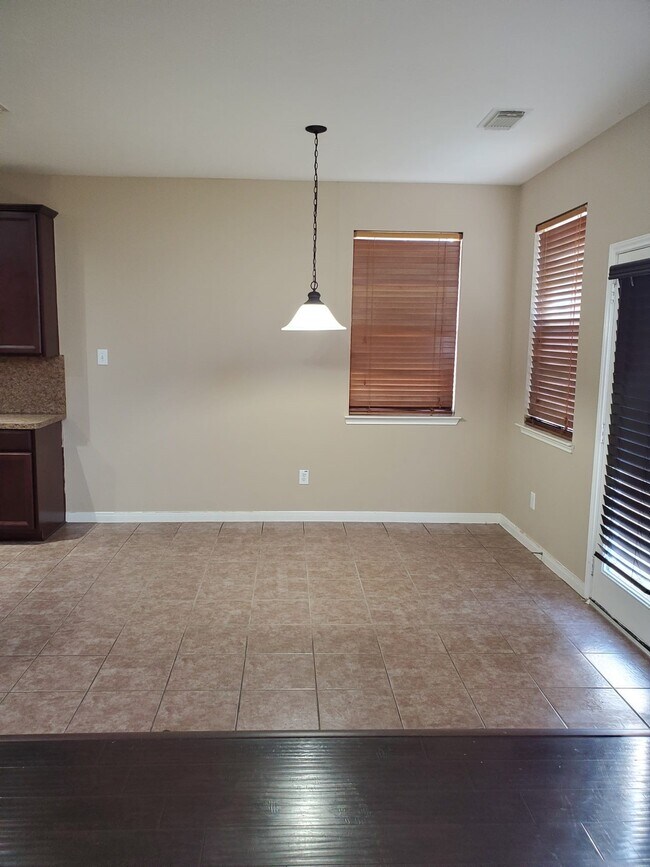 Building Photo - 16931 Creek Mountain Dr