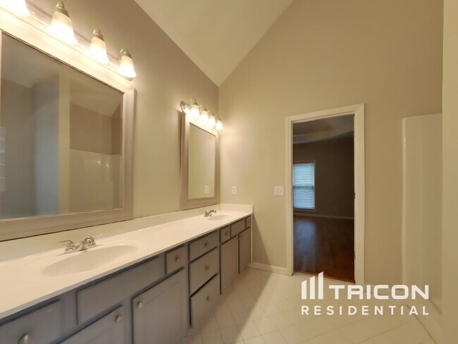 Building Photo - 7437 Mason Falls Ct