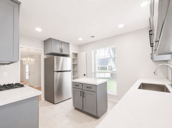 Building Photo - 12035 Barrett Brae Dr