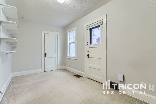 Building Photo - 2322 NE Stinson Pkwy