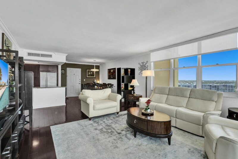 Building Photo - 2501 S Ocean Dr