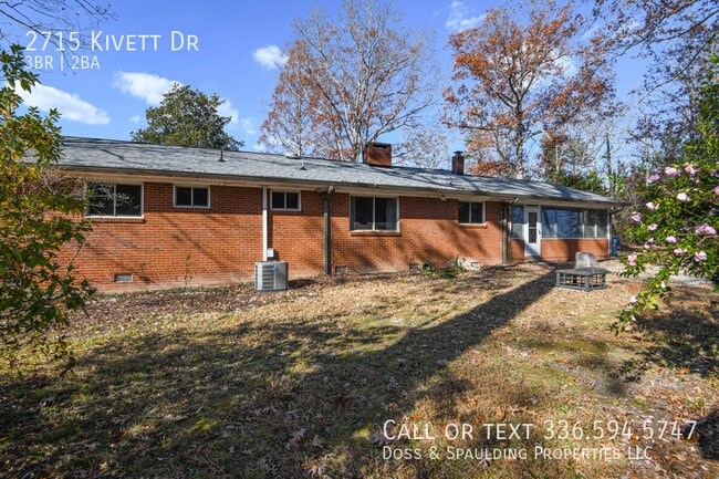 Building Photo - 2715 Kivett Dr