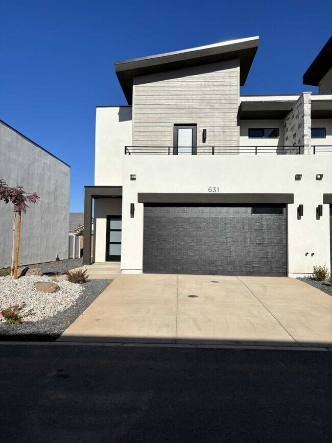 Primary Photo - Beautiful Crimson Park Townhome - END UNIT!
