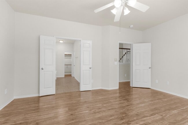 Building Photo - 127 N Willow Point Cir