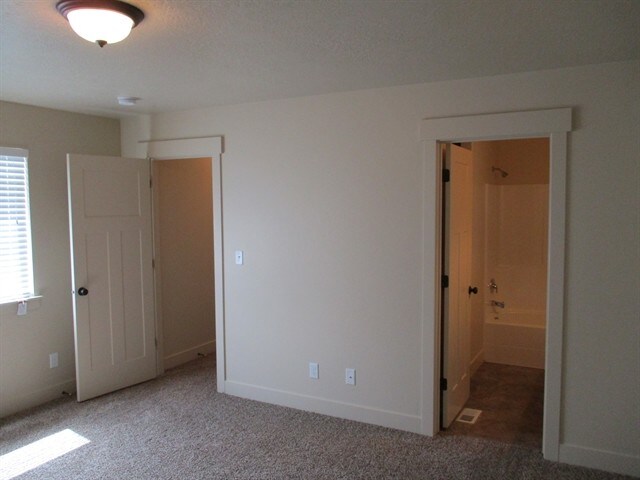 Building Photo - 1458 W 150 N