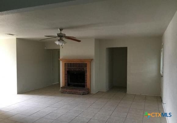 Building Photo - 3901 John Haedge Dr