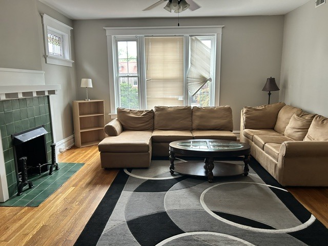 Living Room - 6123 Waterman Blvd