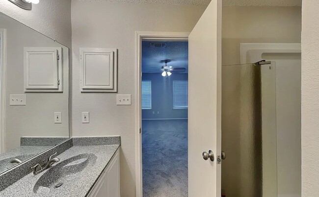 Building Photo - Spacious, Stylish, and Simply Perfect  3-Bedroom Home