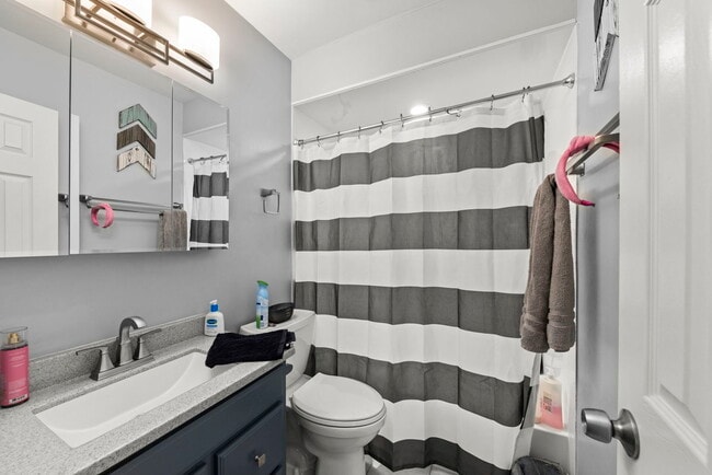 Building Photo - 1620 Lucylle Ave