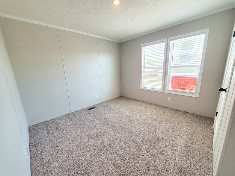 Building Photo - 9270 Windjammer Dr