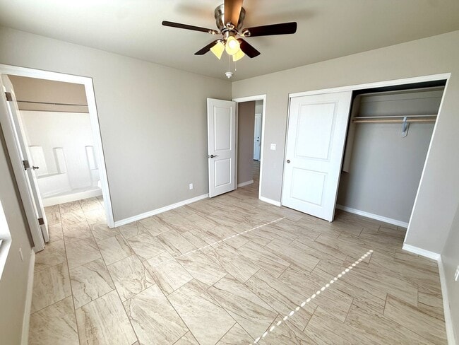 Building Photo - 2025 Built 2 Bedroom Home with Garage- Available Now!