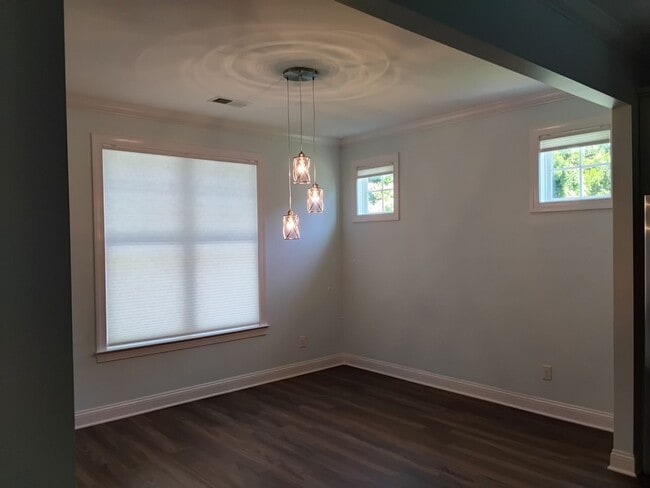 Building Photo - 4 Bedroom home in Beaufort