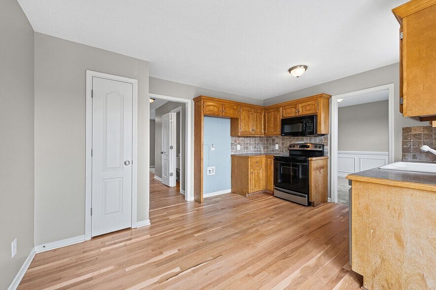 Building Photo - 8947 NE 116th Terr