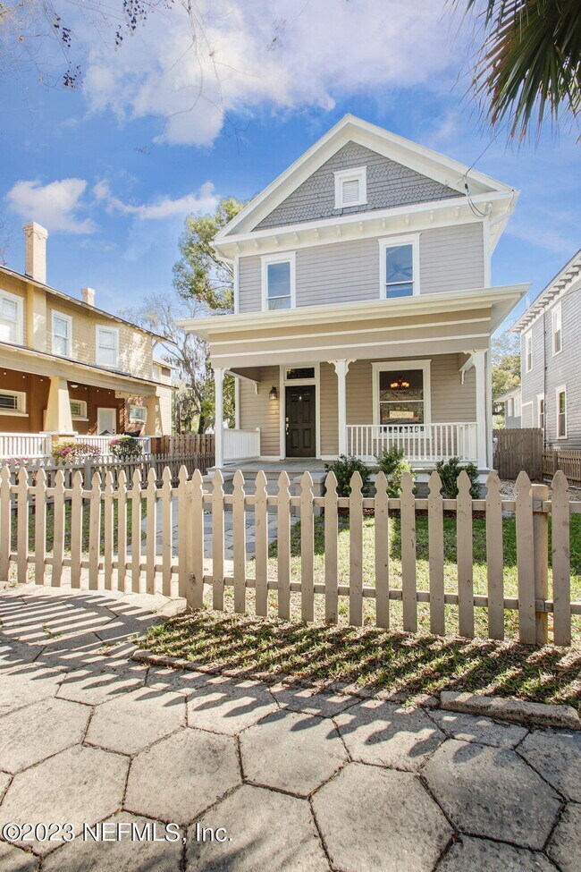 Building Photo - 1721 N Liberty St