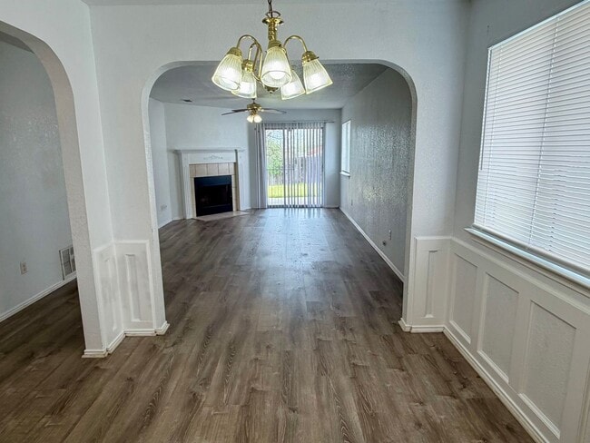 Building Photo - 2709 Haven Dr