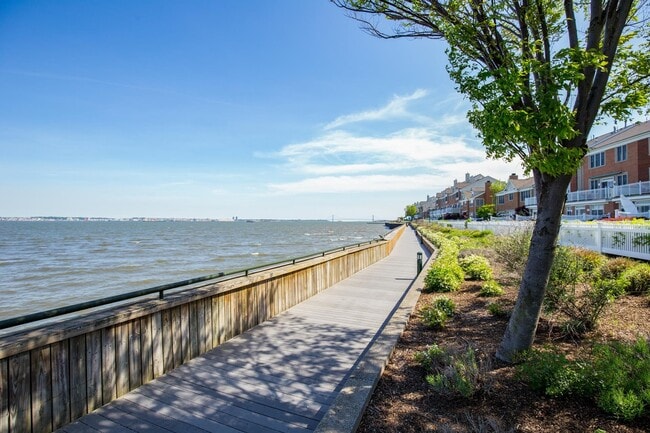 Building Photo - 4 Constellation Pl